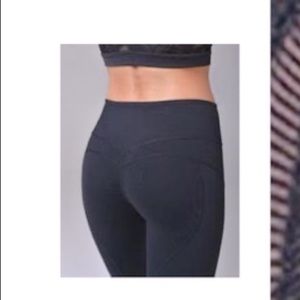 Glyder true love leggings, butt shaping Tik Tok leggings